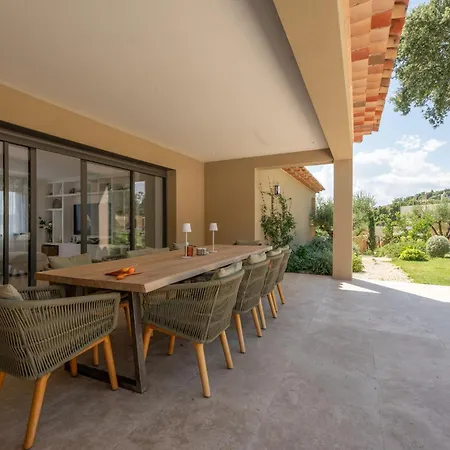 Peridron Villa *