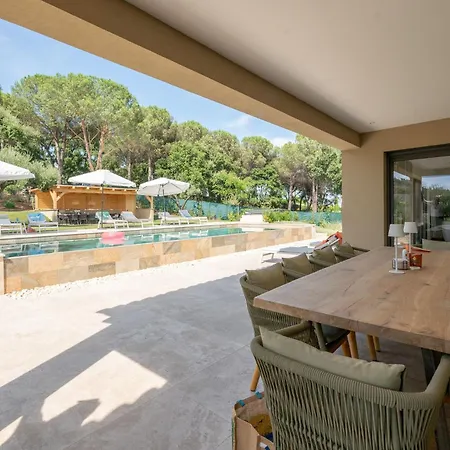 Peridron Villa *