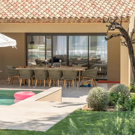 Peridron Villa